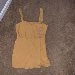 Yellow scort dress